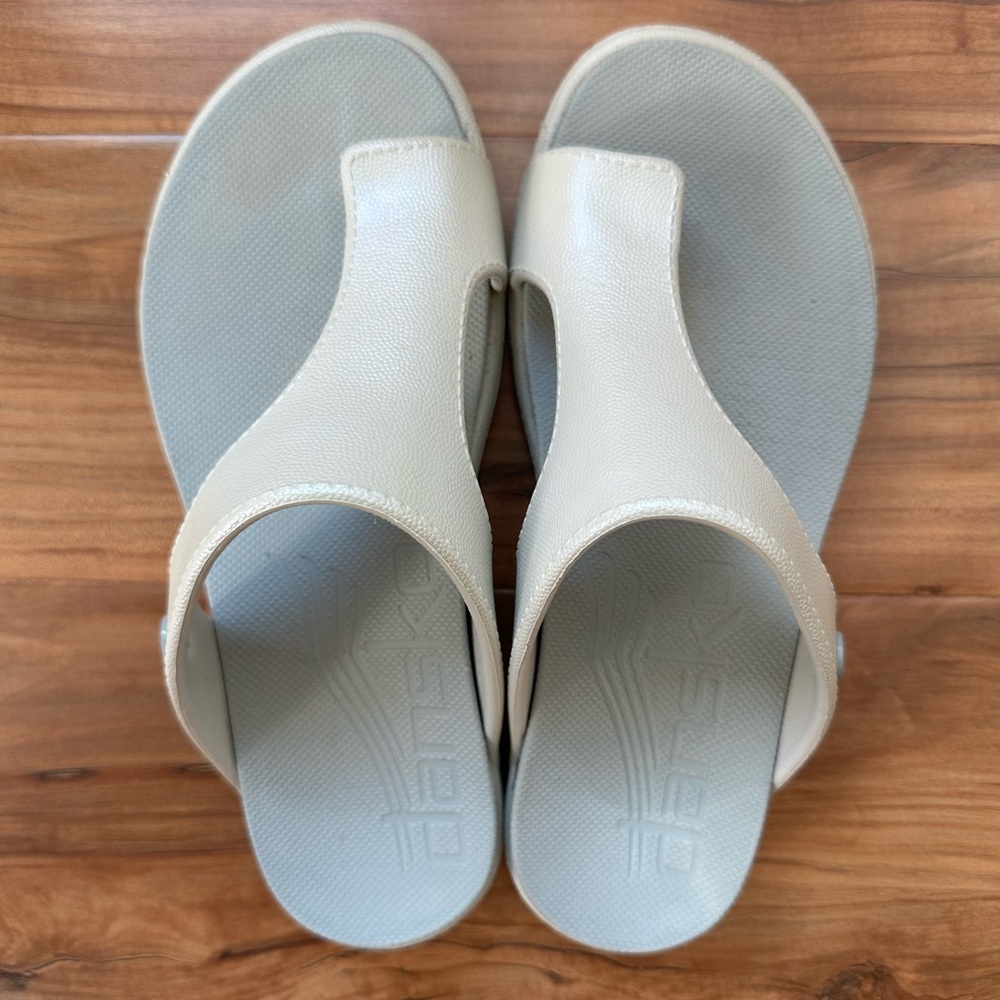 Gently Worn Dansko Krystal Sandals in Pearl